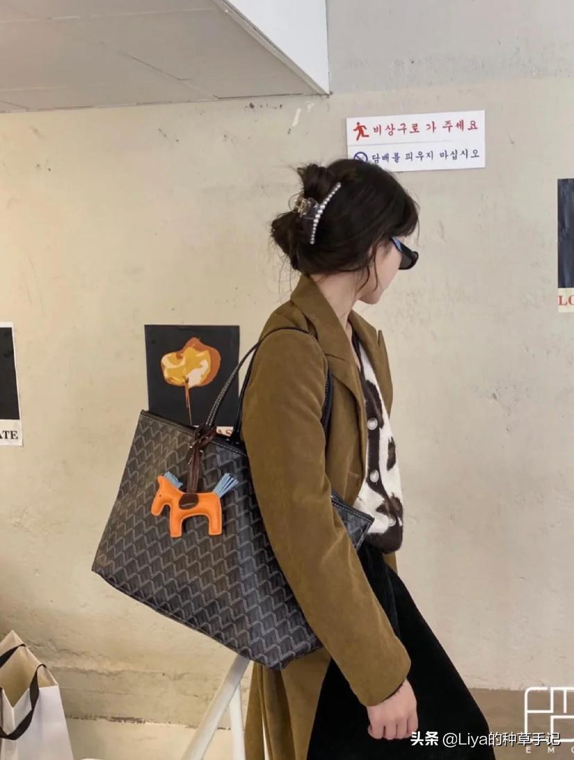 小ck这款包太好看了,平价又不失大牌感的小ck包包