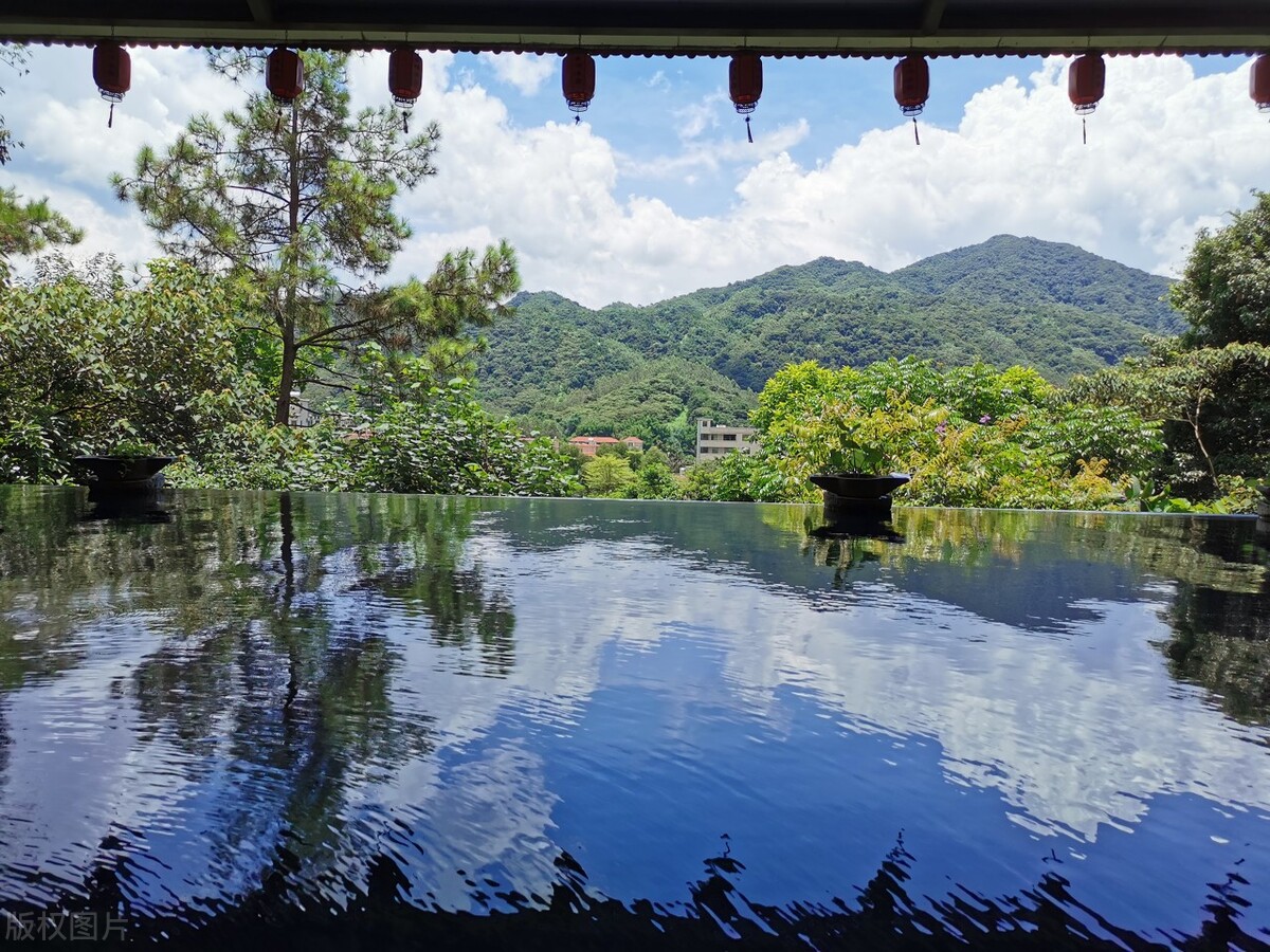 冬天哪里温泉度假村最好,泡温泉地方推荐室内温泉