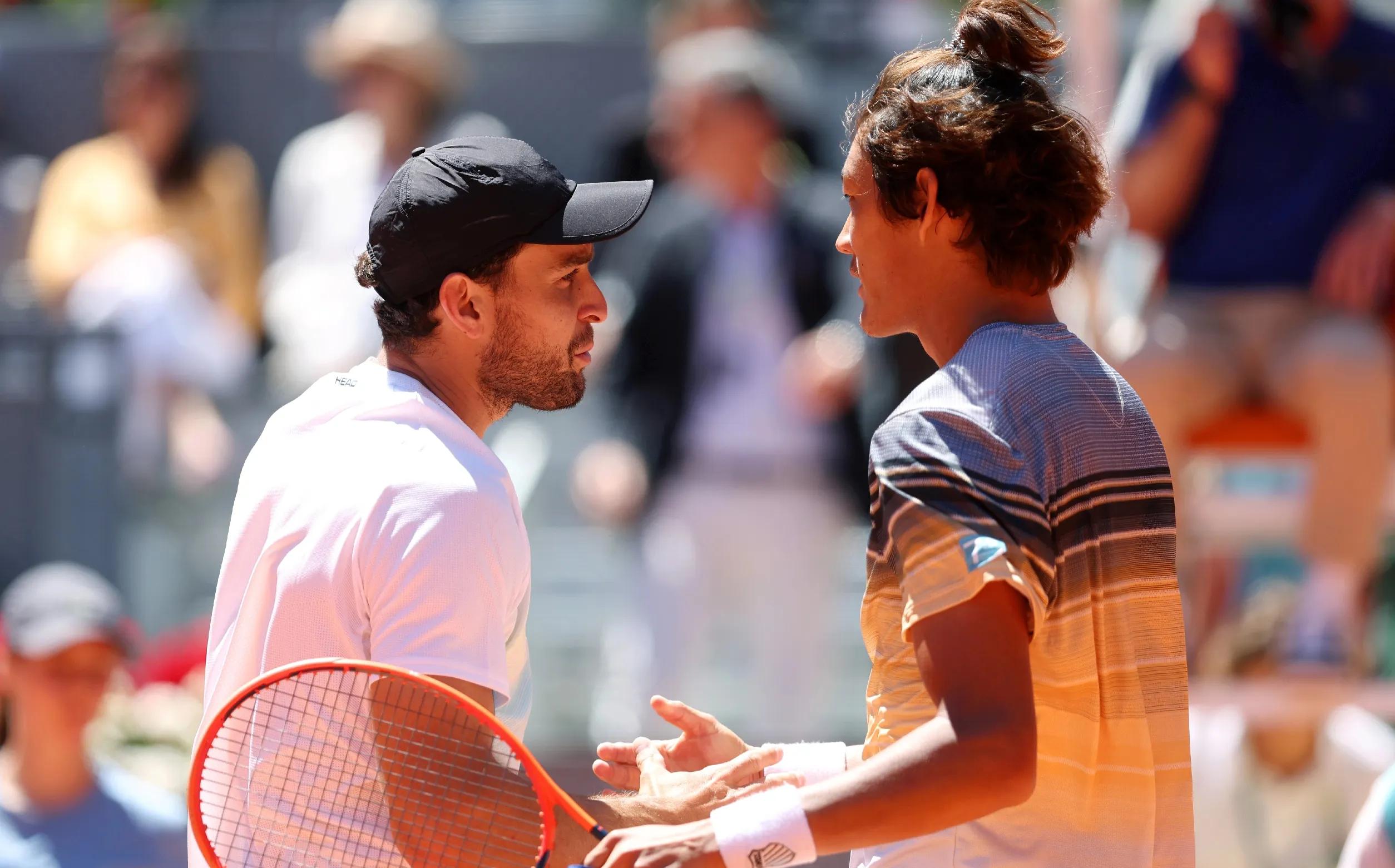 张之臻止步罗马赛八强,罗马赛张之臻第四轮比赛直播