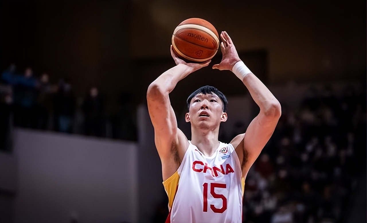 姚明谈李凯尔归化进展,中国男篮或将归化李凯尔