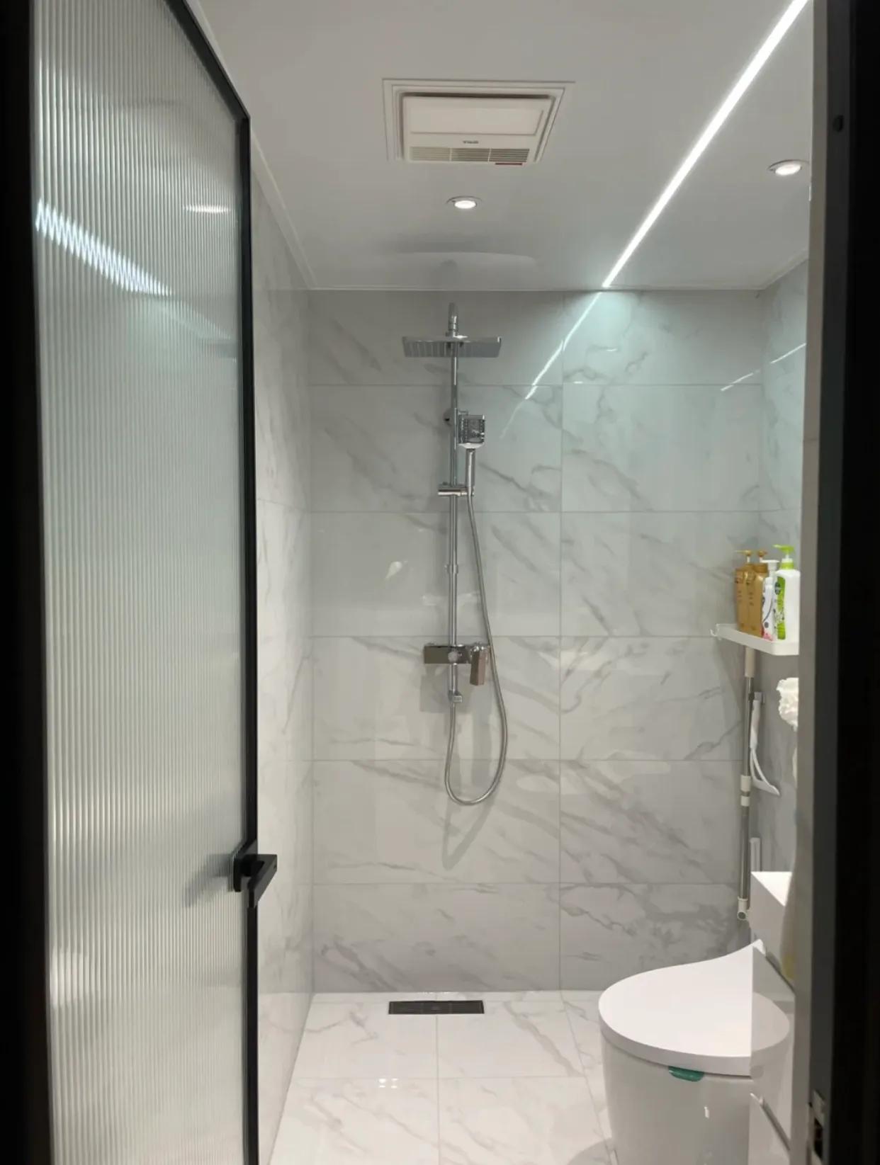 卫生间铝扣板吊顶选什么样子的,卫生间铝扣板吊顶如何装出高级感