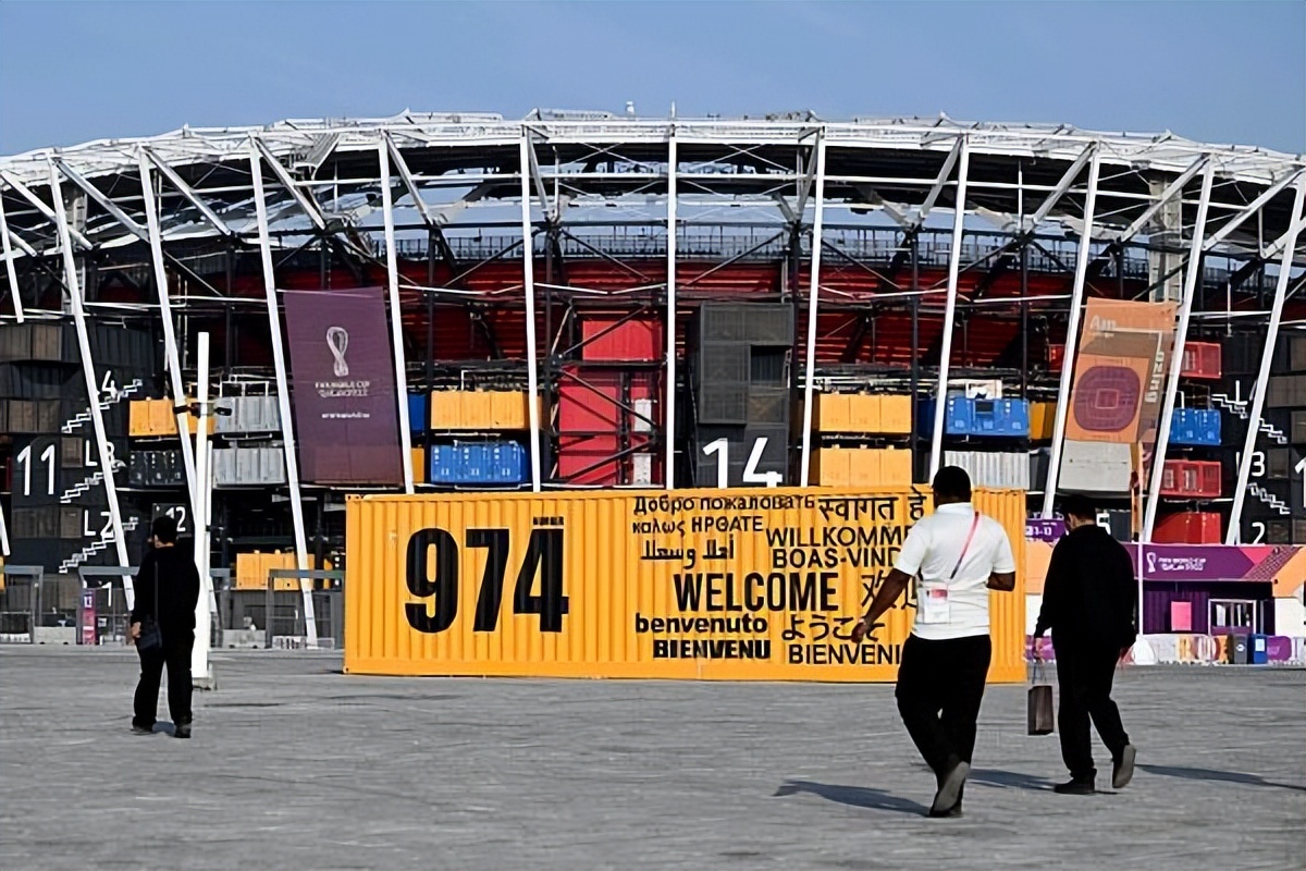 黄健翔质疑半自动越位技术,黄健翔世界杯骗点球