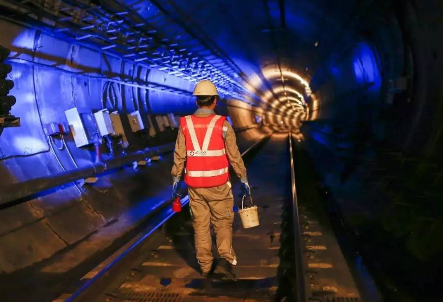 地铁工作离职,地铁工作人员大面积离职