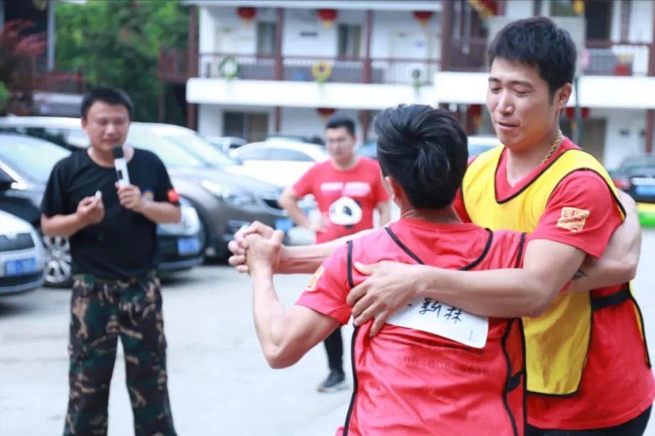 值得去的团建拓展推荐,团建最火的十个优雅项目