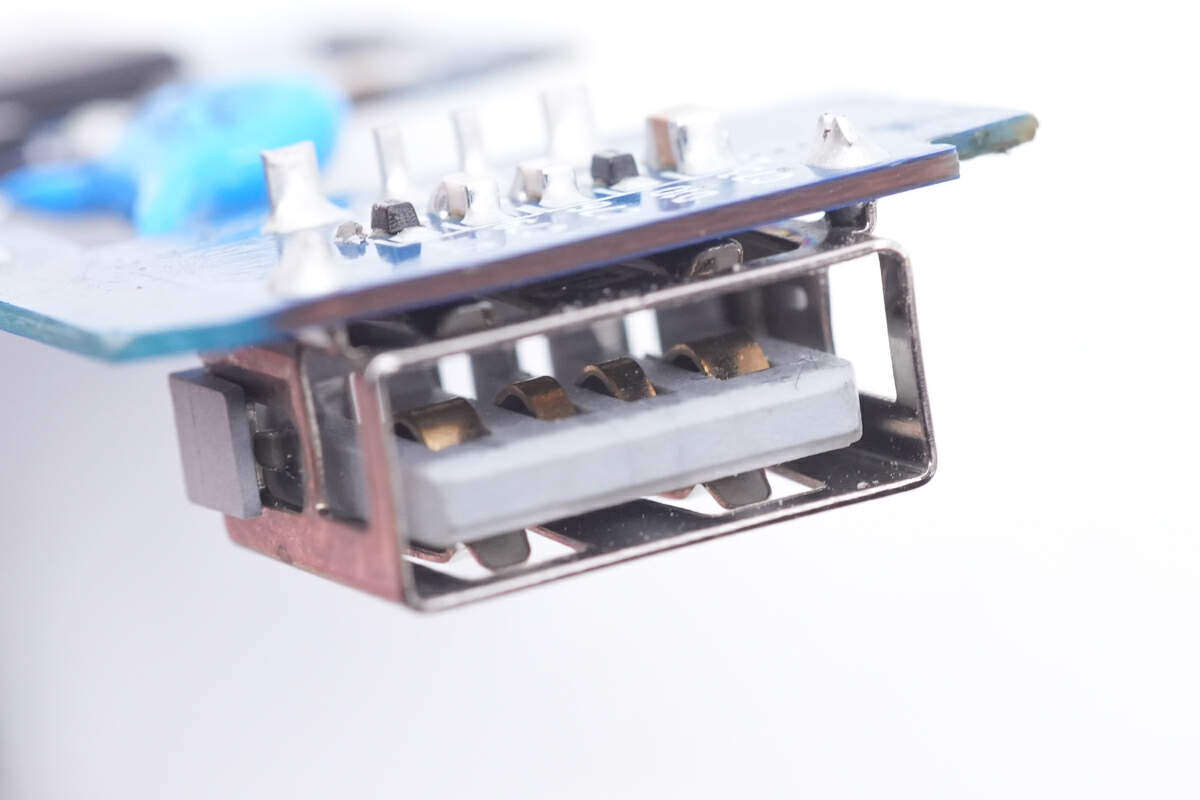 魅族pandaer无线充测评,魅族pandaer充电宝拆解