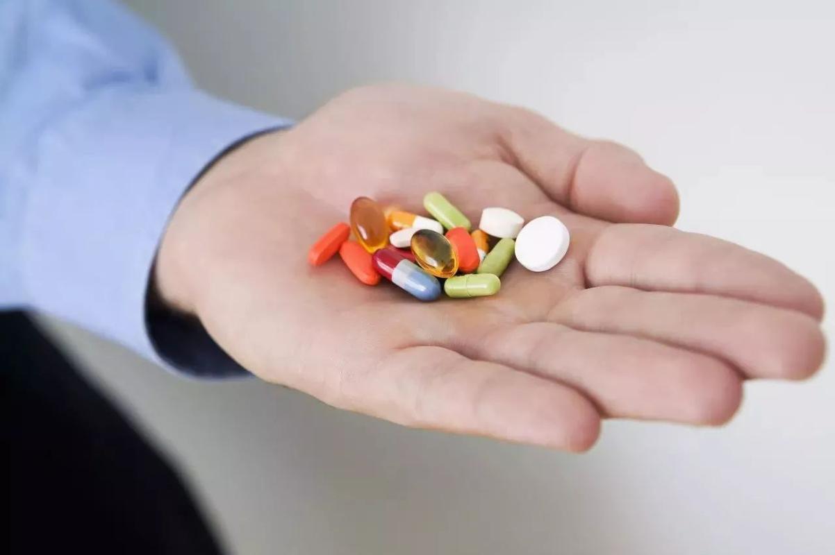 5元和50元的奥美拉唑,95块的奥美拉唑