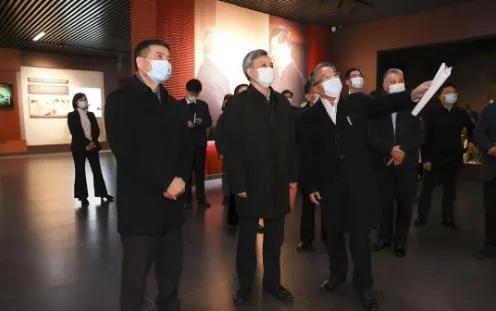 万向股份万向集团,万向集团大吗