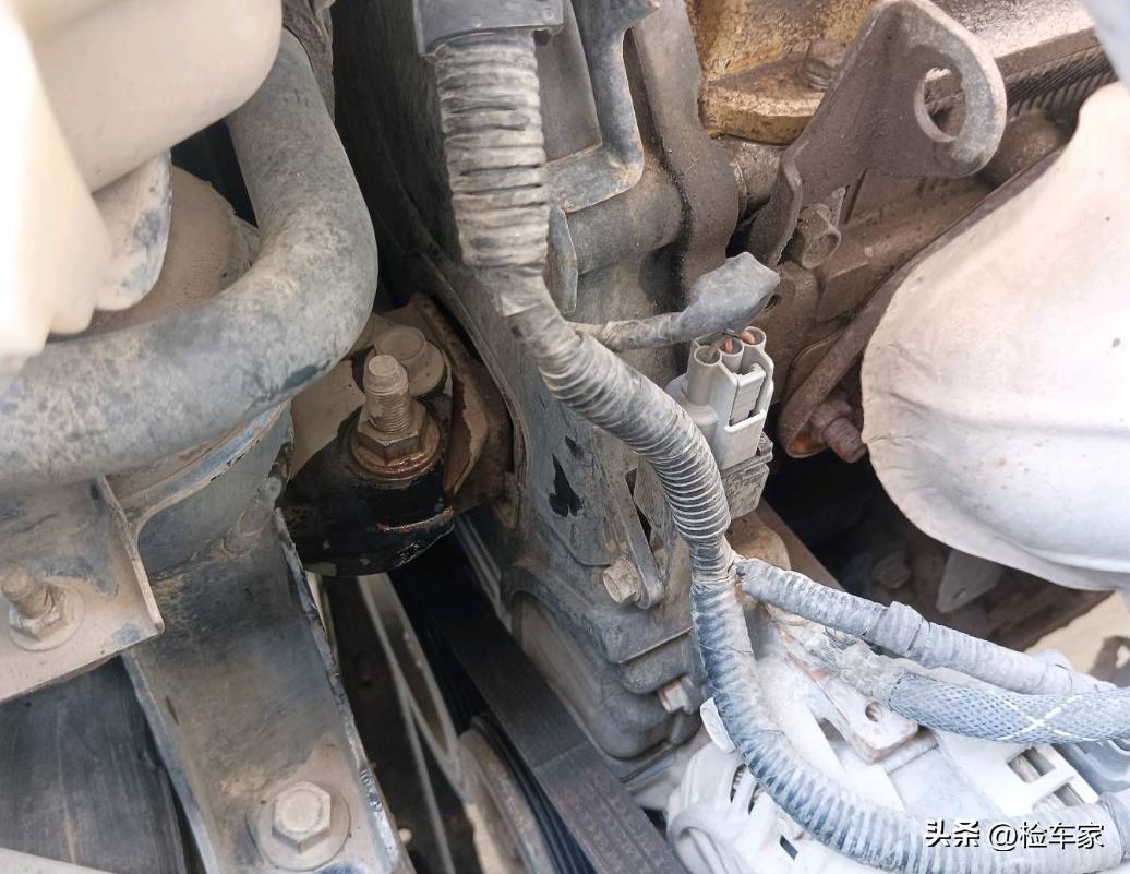 二手比亚迪m6价格,比亚迪m6二手买手动还是自动