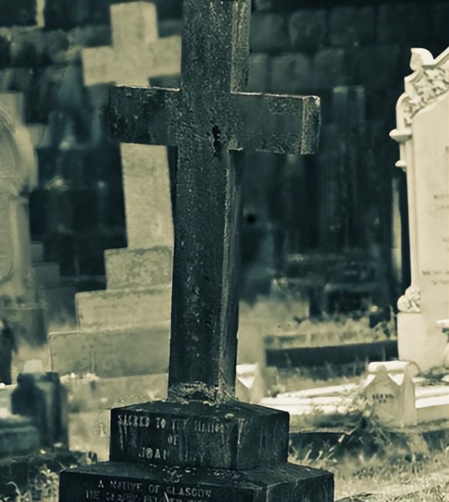 兄弟会成立的意义，学者如何看待，这与罗西克鲁亚宣言有何关系？