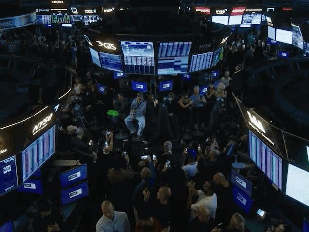 2023早春度假系列,Balenciage来到纽约证券交易所