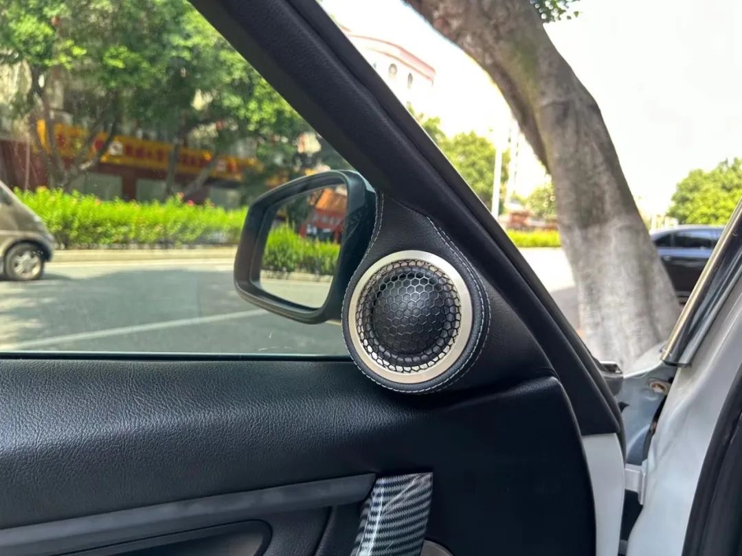 宝马3系提升豪华感,宝马3系升级蓝驱音响效果