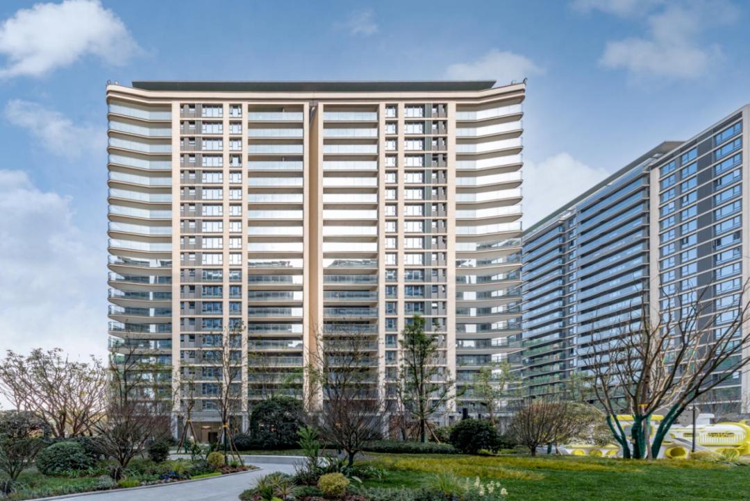 起步价差百万！9月城投、中铁建同台“打擂”，你挺谁？