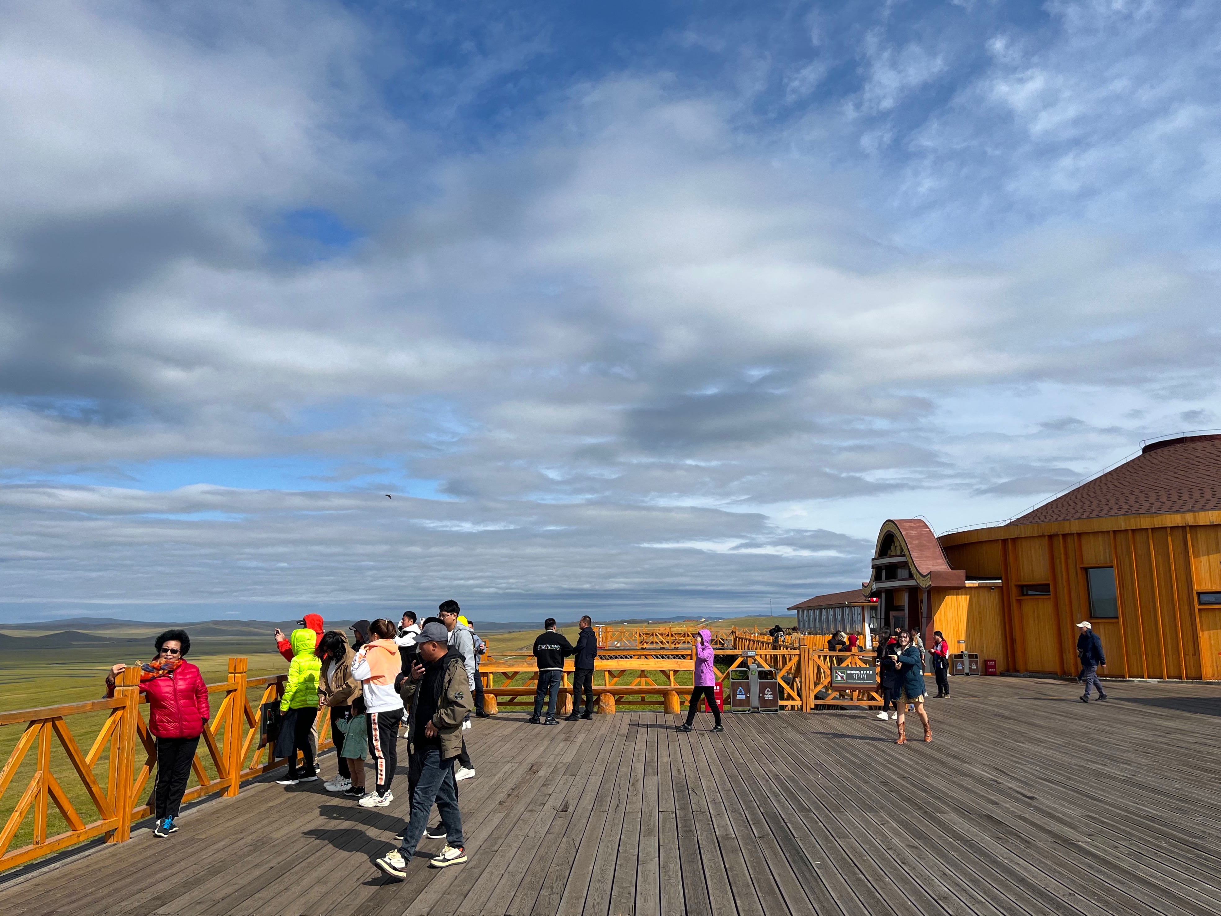 夫妻自驾11000公里,夫妻两人自驾游最新视频