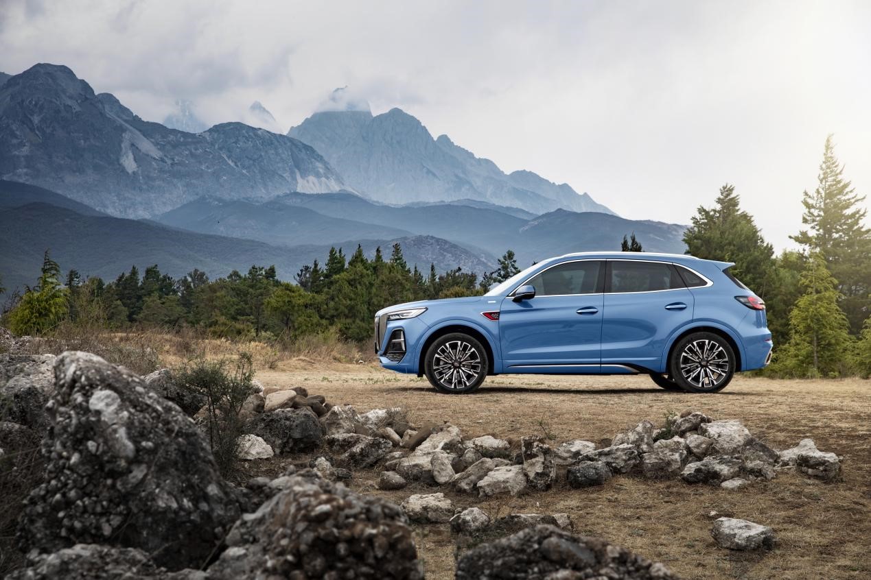 20万级suv怎么选不妨来看看这款车,新红旗hs5问鼎20万级suv全能王