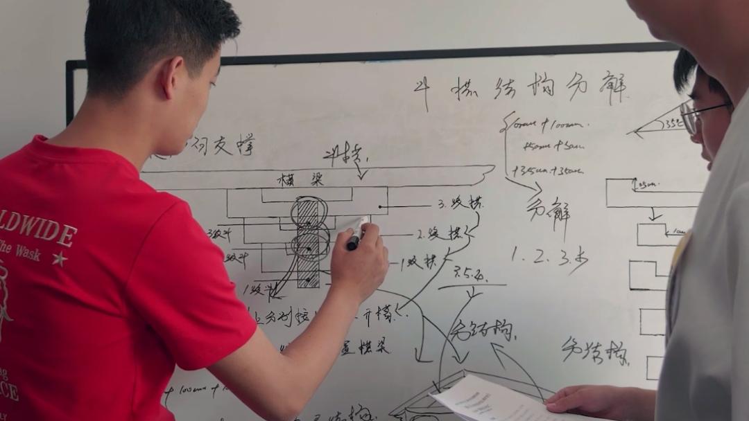 100000块的乐高黄鹤楼,8块钱的黄鹤楼乐高