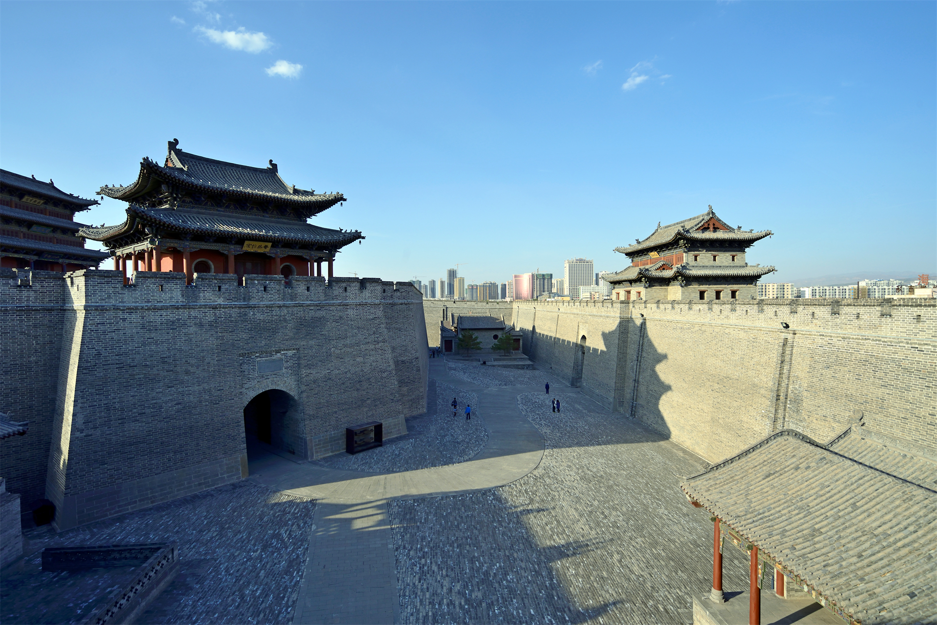 夏天的山西大同,是一座拥有25℃夏天的清凉古城,避暑旅游好地方