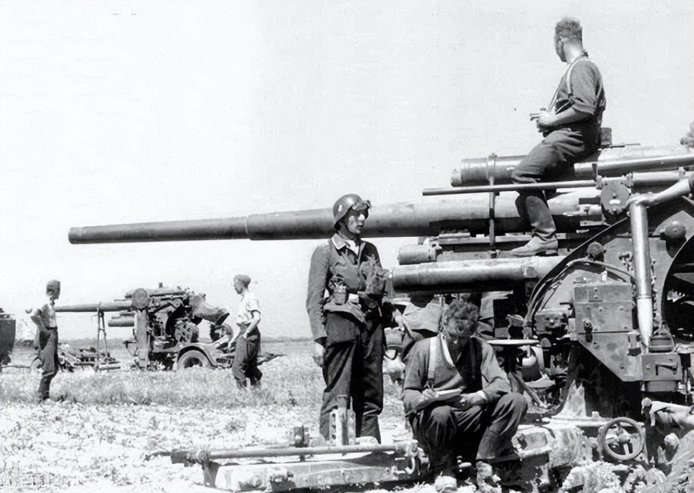 二战德军高射炮真实视频,二战重型迫击炮炸德军虎式坦克