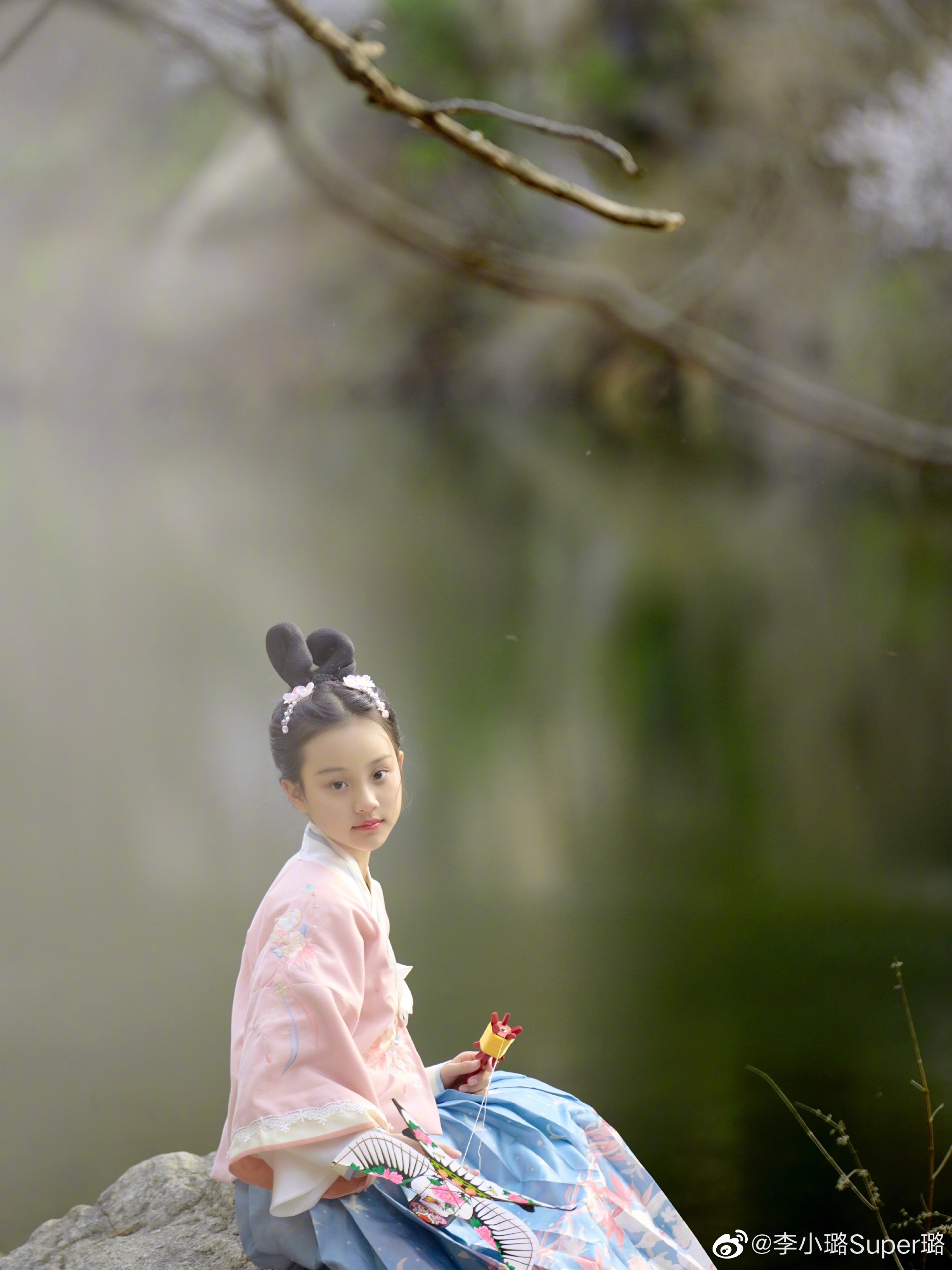 甜馨现在的发型,小甜馨发型美出新高度