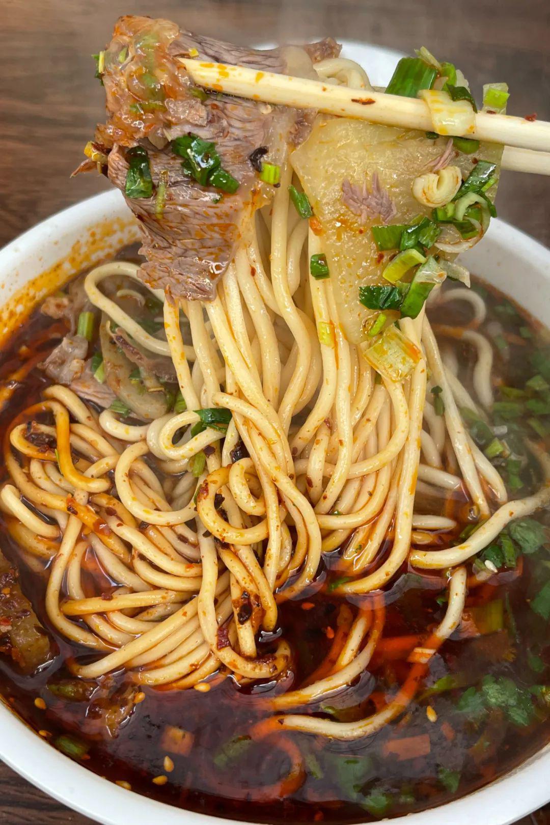 兰州牛肉面凭什么是天下第一面,兰州天下第一面在哪里