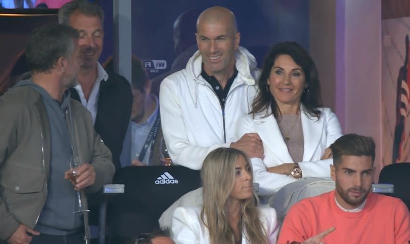 皇马5-2利物浦克洛普表情,皇马夺冠不忘嘲讽皮克卡瓦哈尔