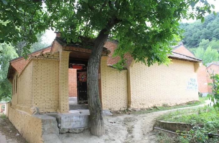 俗话说门前有三冲指的是什么,俗语家中放三物