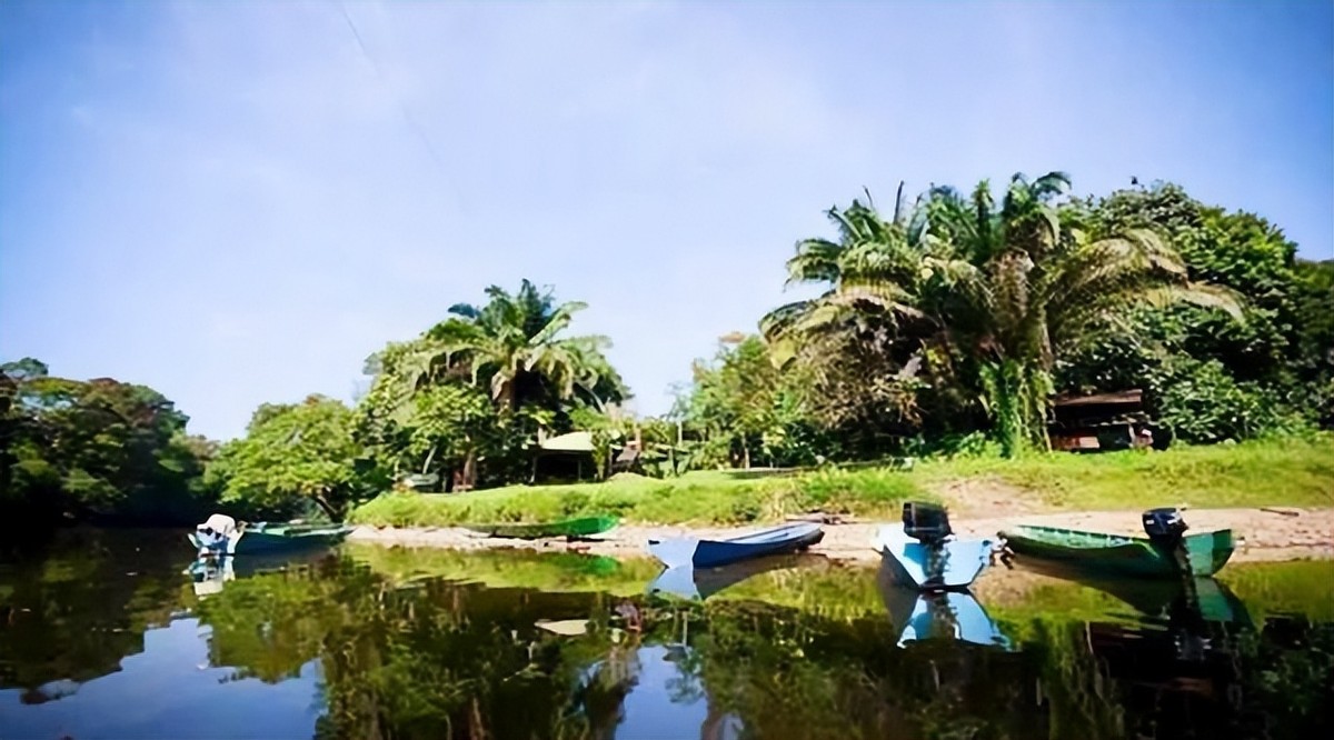 小国文莱：枯竭的石油，奢靡的王室，出路在何方？