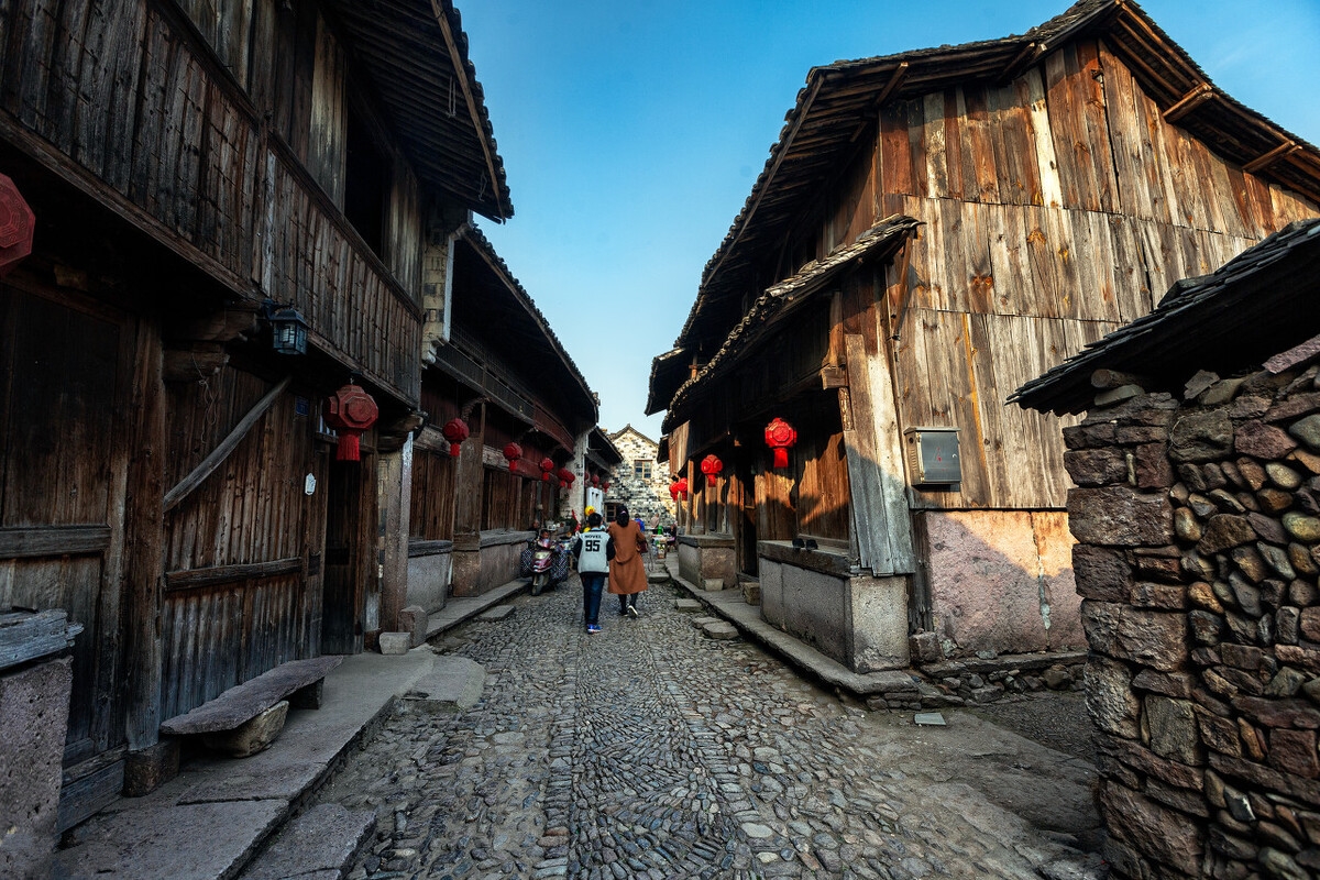 4月暖和自驾游适合去的地方,这个季节适合去哪旅游自驾