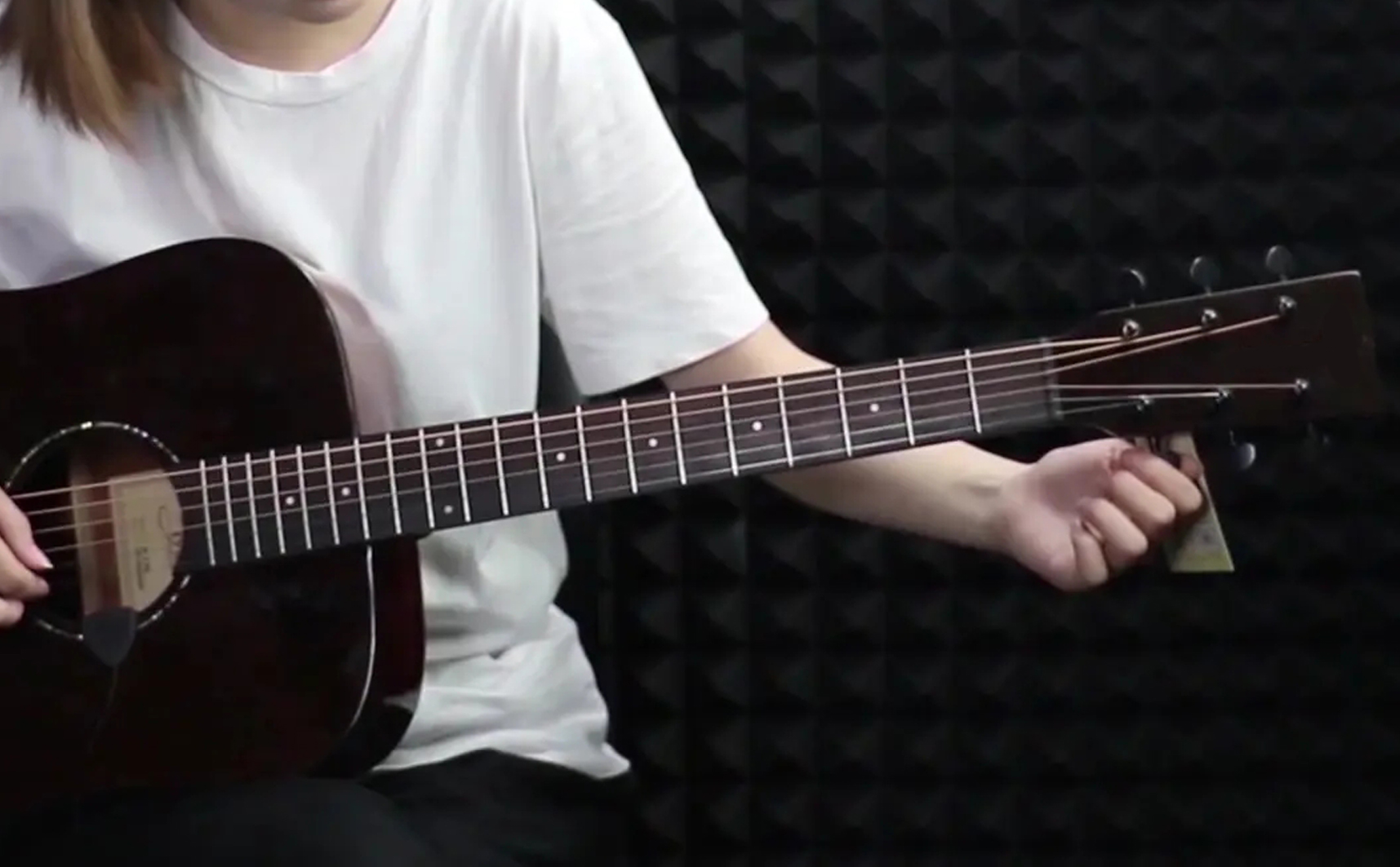 吉他新手自学还是报班？便宜又好的吉他品牌推荐