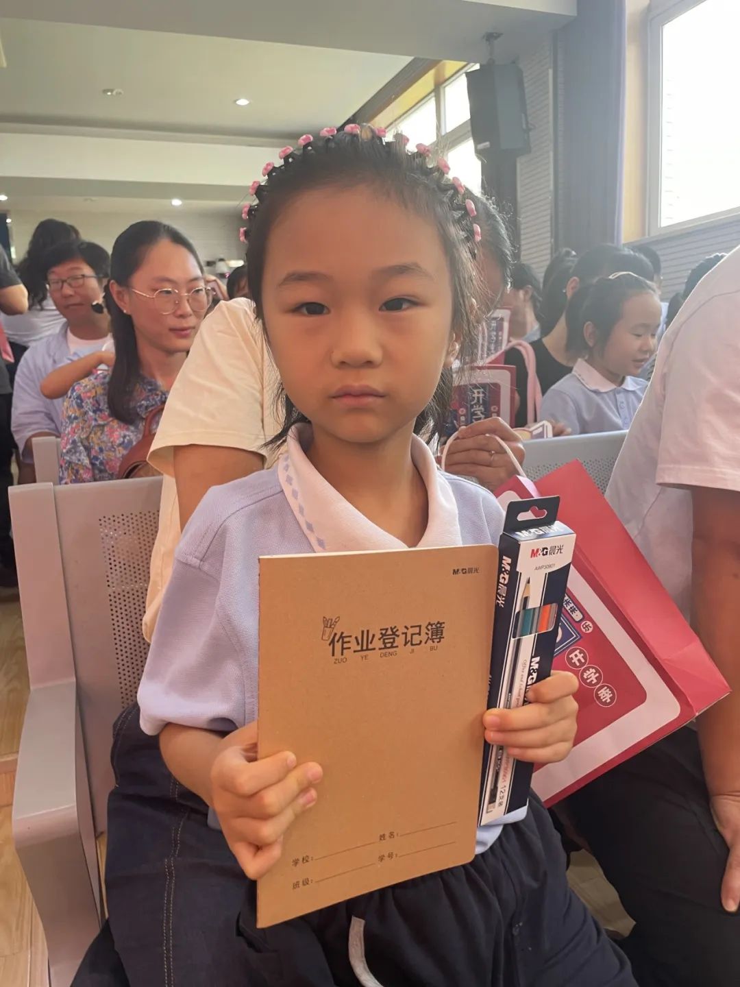 海娃专属成长册礼包！玄武区这所小学迎来130余名新生入学！