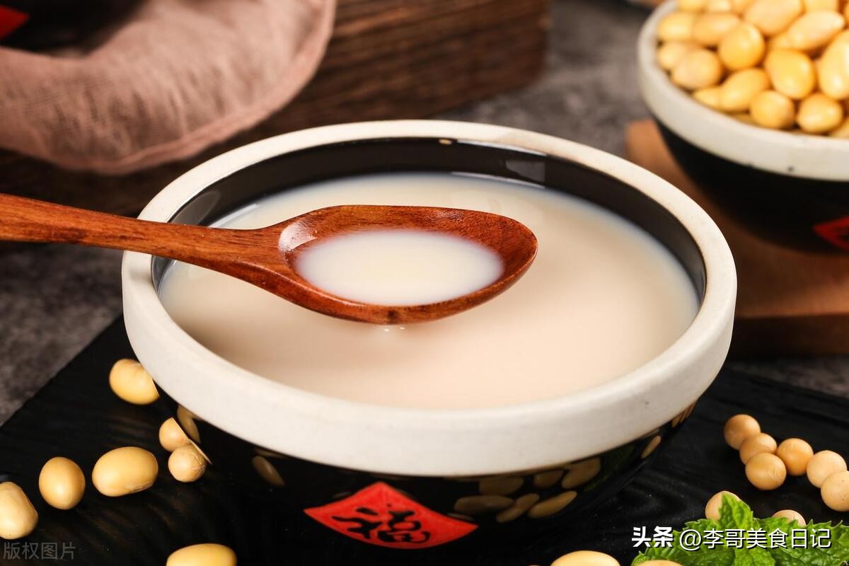 北京同仁堂茉莉花豆浆,街头网红美食茉莉花豆浆