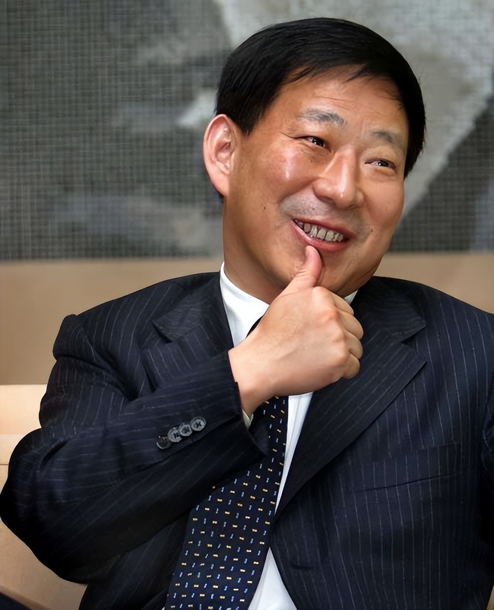 江苏首富严介和：坐拥3000个工业园，年入6738亿，他是如何做到的