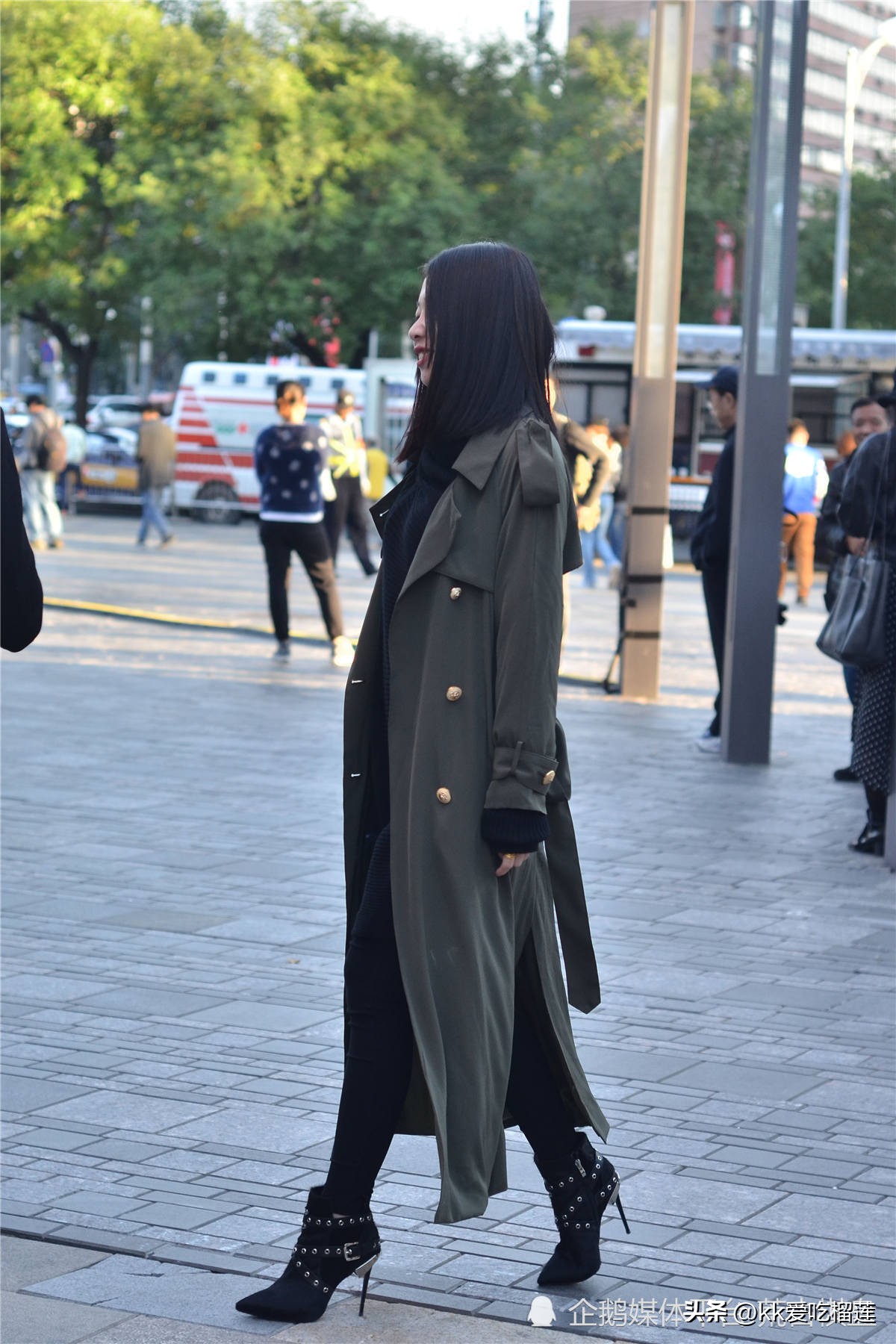 10厘米高的靴子,10厘米尖头靴