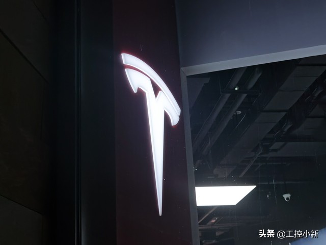 特斯拉市值大跌超2700亿元,特斯拉股价年内暴跌逾60%