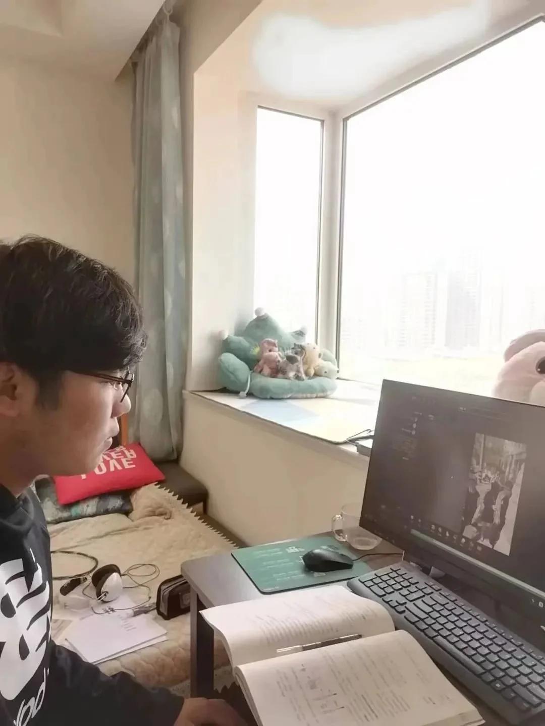 高校传承红色基因赓续红色血脉,希望学子心向党红色基因代代相传