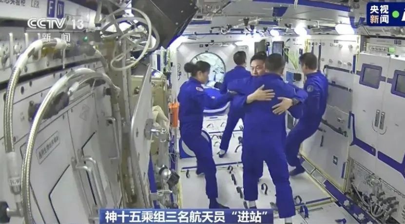 外国人看中国6名航天员会师太空,航天员登陆月球火星