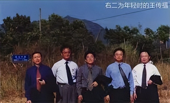 从王传福的眼泪读懂比亚迪,比亚迪王传福成功的原因和启示