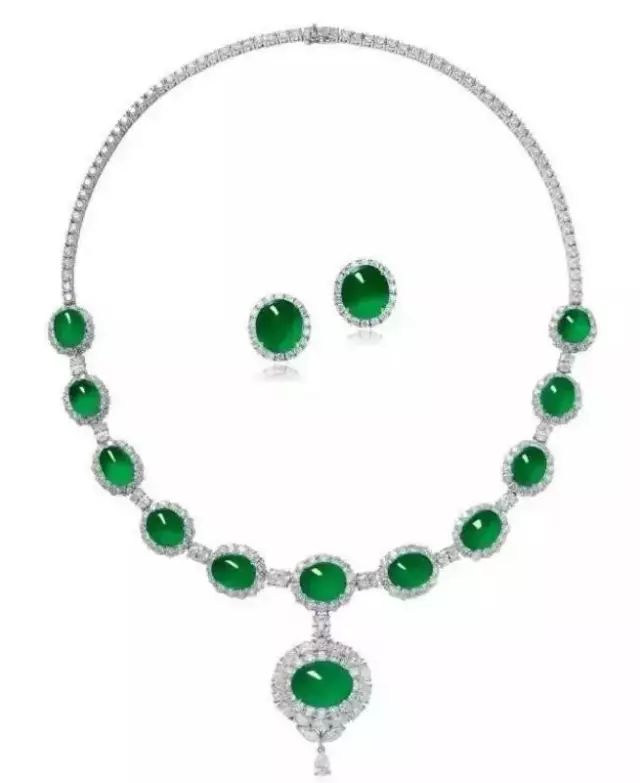 香港保利拍卖珠宝,香港拍卖会6000万的手镯去看看