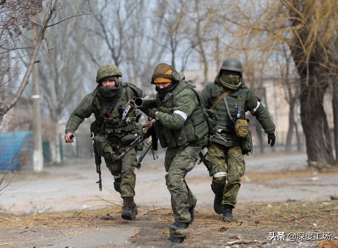 俄军云爆弹战车首次被摧毁,俄军旅长掩护撤退战死