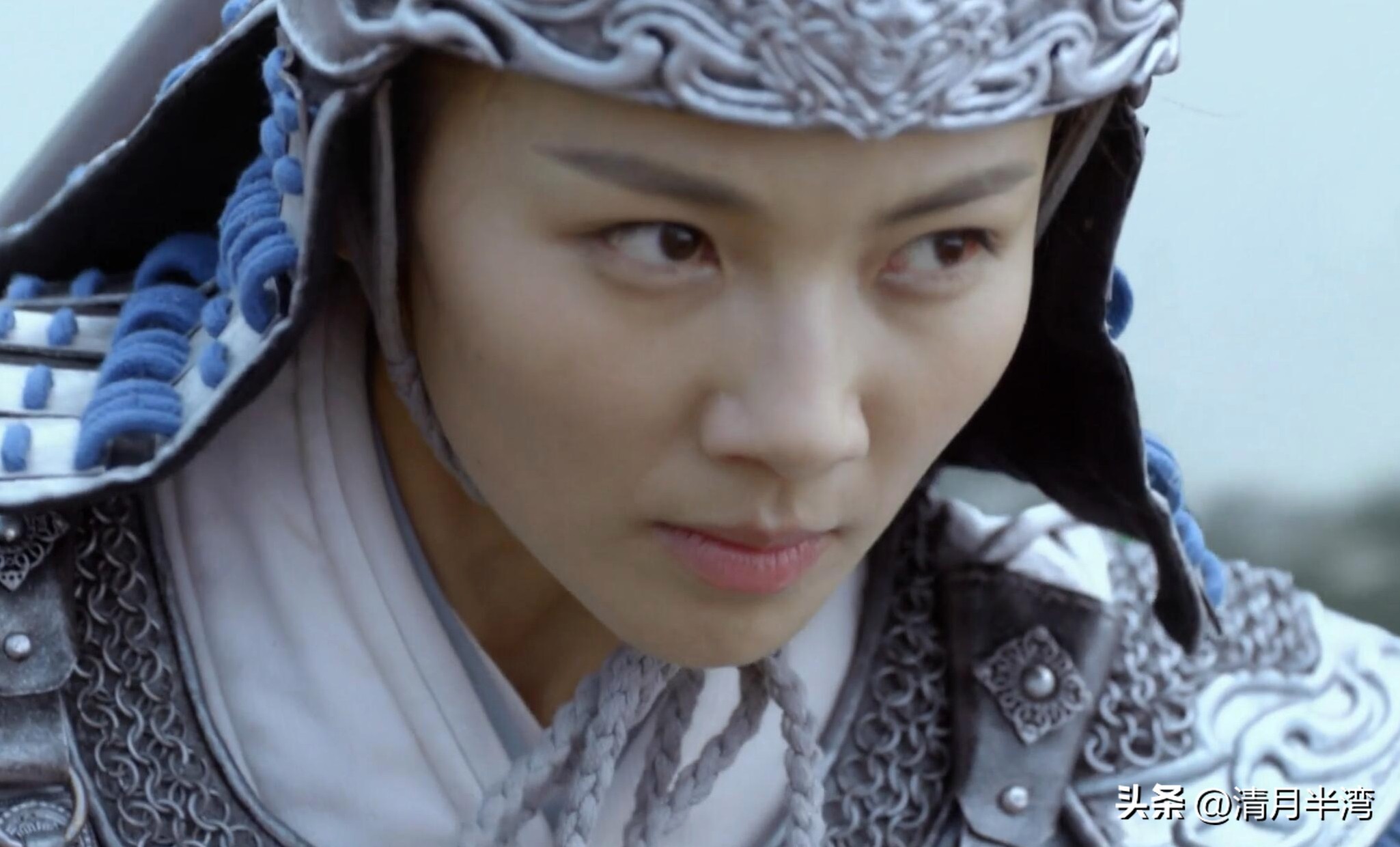 女将军别硬演，把这12位放一起看，矫揉造作与英姿飒爽，差距真大