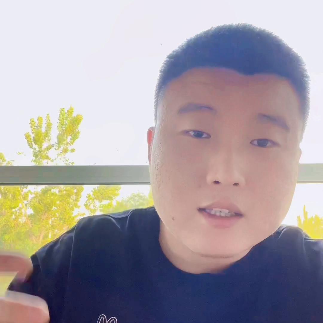 涓嶈璁╂苯杞︽垚涓轰綘鐢熸椿涓殑绱禈,骞磋交浜哄簲涓嶅簲璇ョ洸鐩幓杩芥眰姹借溅