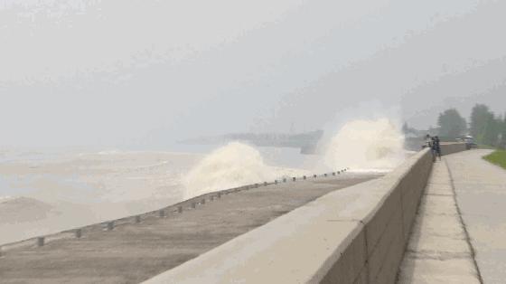 中秋节吃月饼还有什么习俗吗,中秋节是不是有吃月饼的习俗