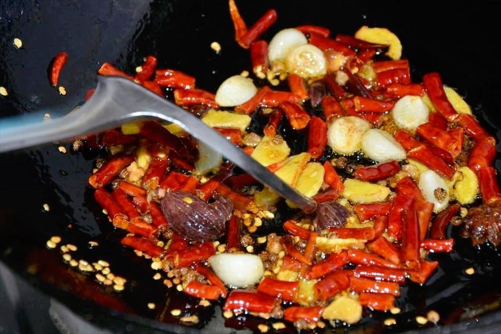 12道下饭咸香开胃的家常菜,超过瘾的开胃菜比平时多吃一碗饭