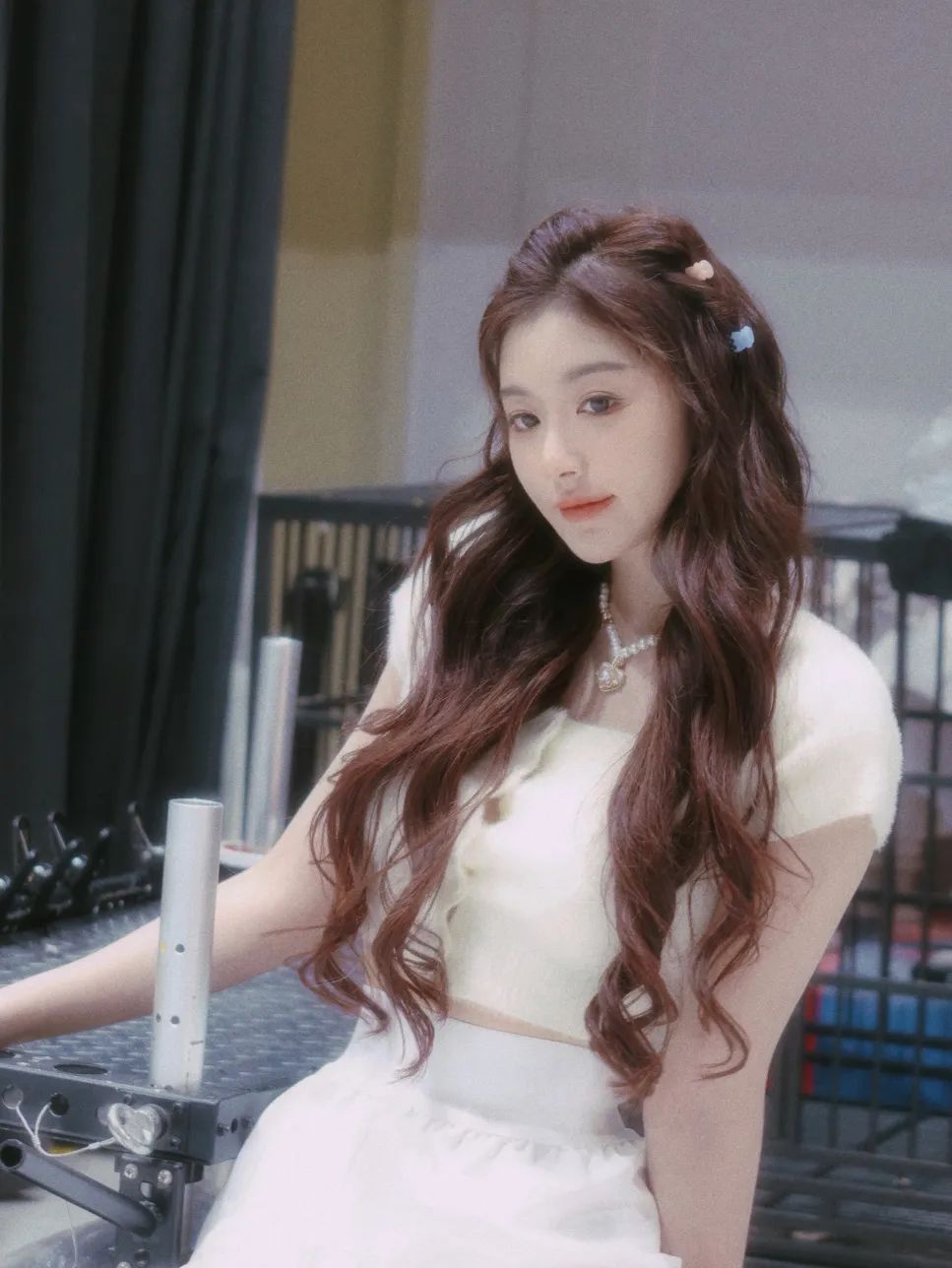 波浪卷发简单编发,人鱼微卷编发造型