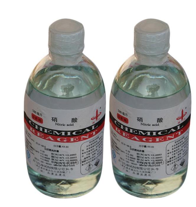 2000年，14岁花季少女被一瓶硝酸烧伤，事后亲婶母坦言：我有责任