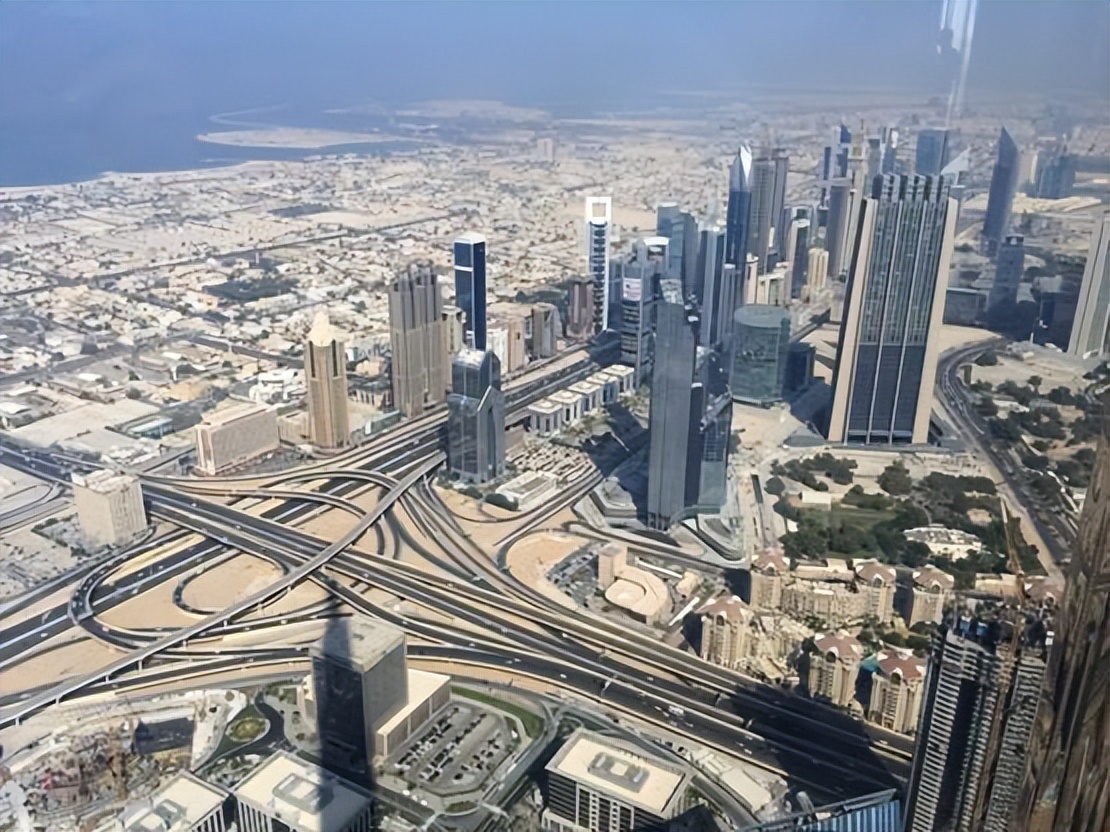 阿联酋基础建设,阿联酋的优势与劣势