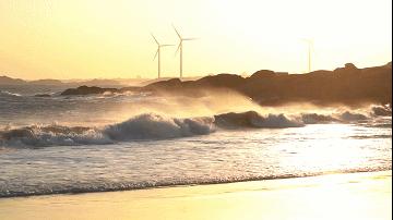 连续21年吊打厦门！这座疯狂“搞钱”的小城，藏着比三亚清净的海