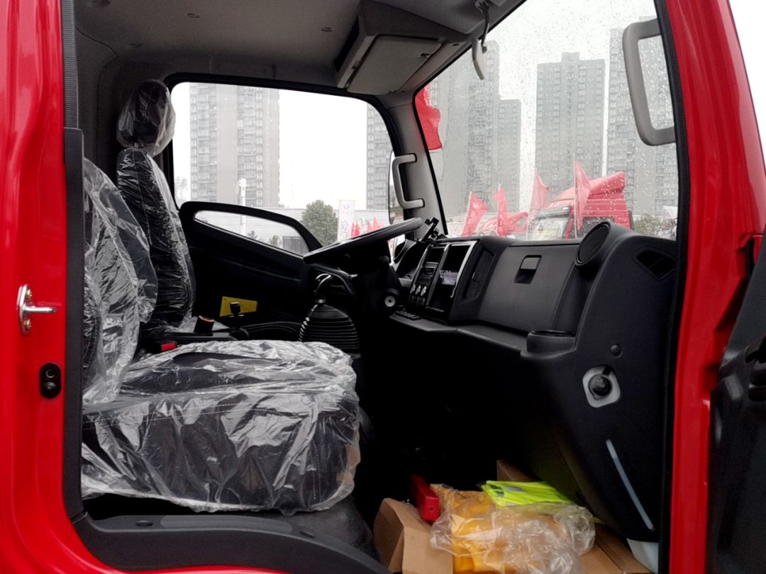 十堰龙信国际汽车城二手车过户,十堰龙信汽车城