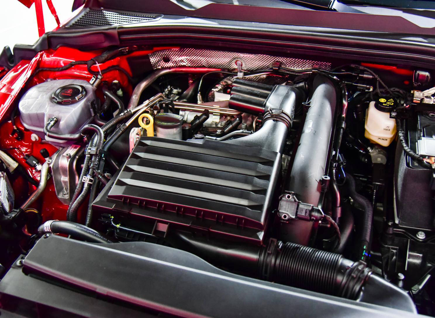 豪华的奢适宽体轿跑变豪华了上汽大众全新凌渡L正式亮相