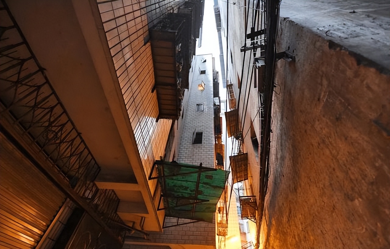 老旧小区楼房变成危房怎么办,老旧小区房子出现问题怎么办