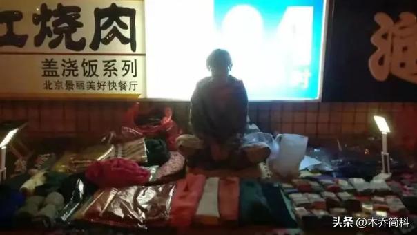 断舍离的极简生活9件家具,断舍离女孩88平6件家具